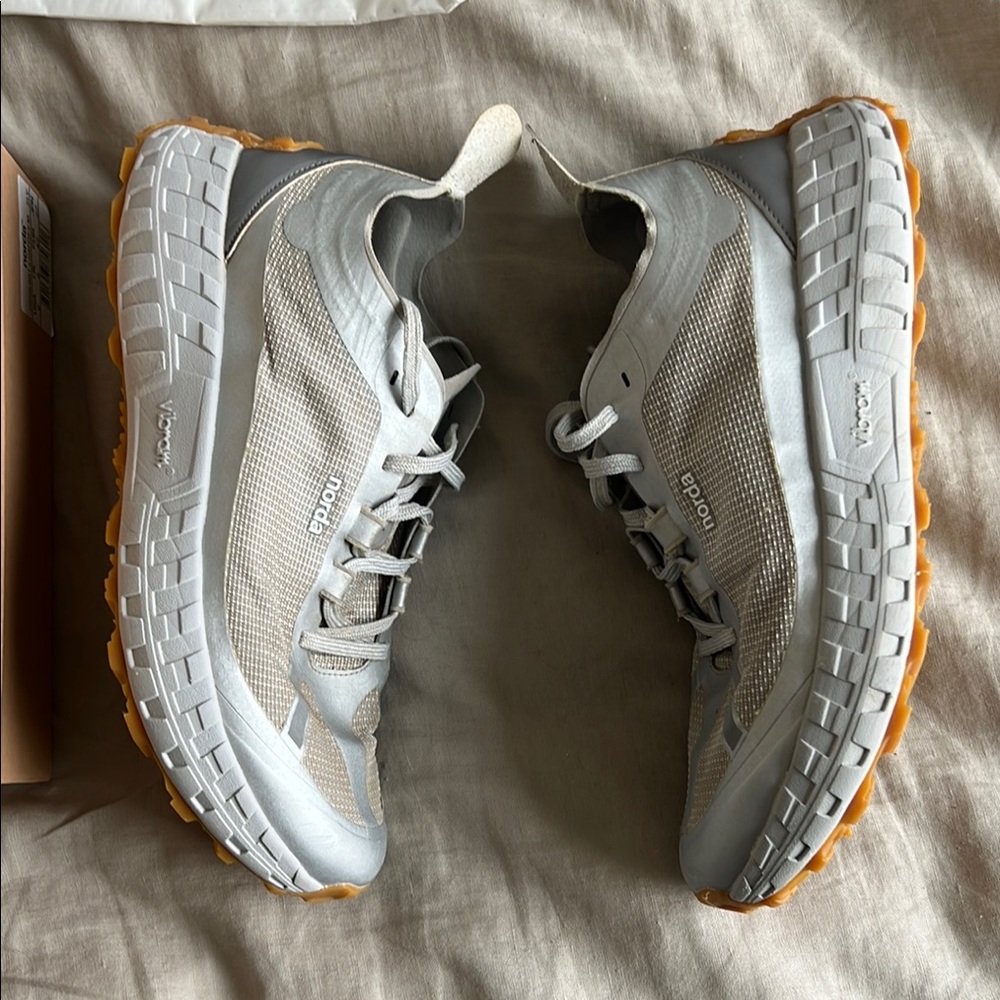 Satisfy Norda 001 Trail Running Shoes size 9